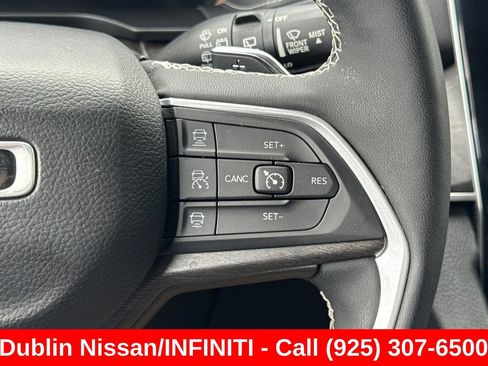 Used 2023 Jeep Grand Cherokee 4WD 4xe w/ Luxury Tech Group II image 39