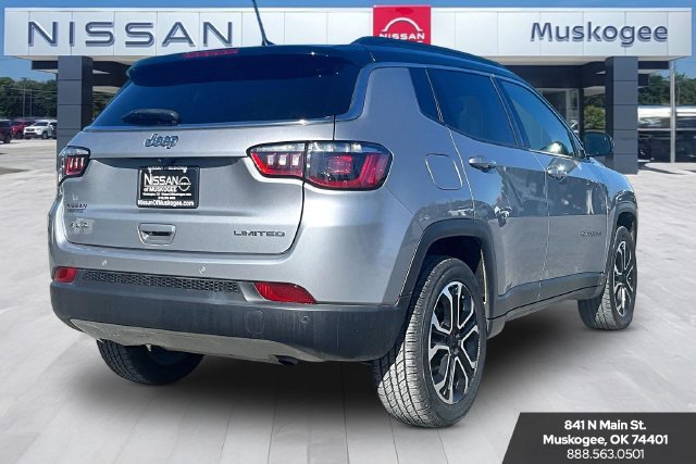Used 2024 Jeep Compass Limited AWD/4WD image 5