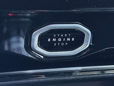 New 2026 Jeep Grand Cherokee Limited Reserve image 24