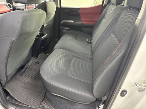 Used 2023 Toyota Tacoma SR5 AWD/4WD image 36