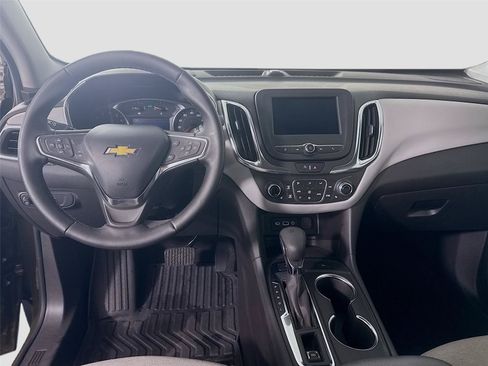 Used 2024 Chevrolet Equinox LT AWD/4WD image 2
