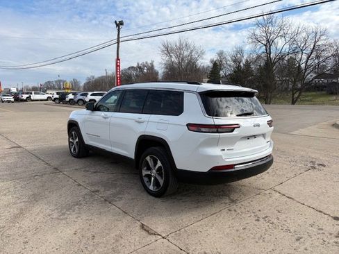 Used 2023 Jeep Grand Cherokee L Limited w/ Luxury Tech Group II image 6