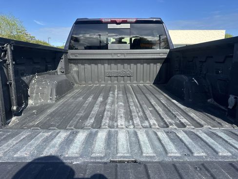 Used 2024 Chevrolet Silverado 1500 High Country w/ Technology Package image 32