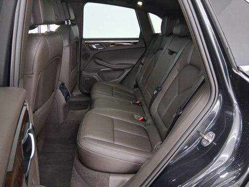 Used 2026 Porsche Macan image 13