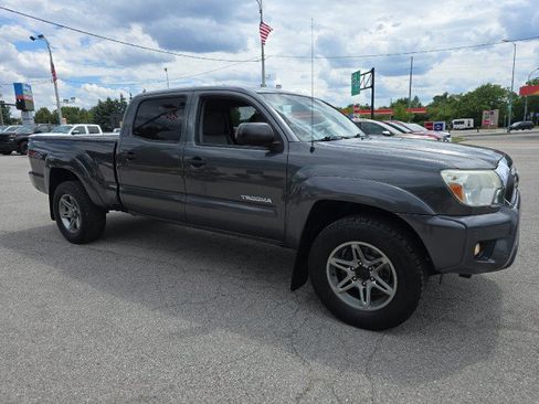 Used 2014 Toyota Tacoma 4x4 Double Cab w/ SR5 Package image 1