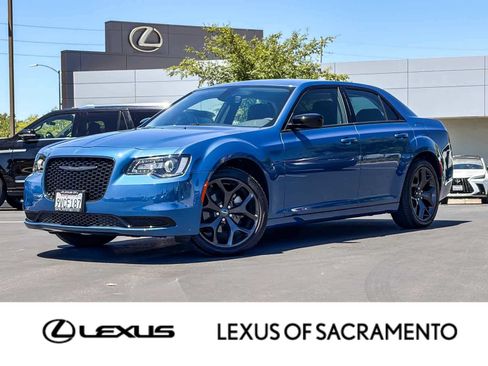 Used 2023 Chrysler 300 Touring w/ Sport Appearance Package RWD image 1