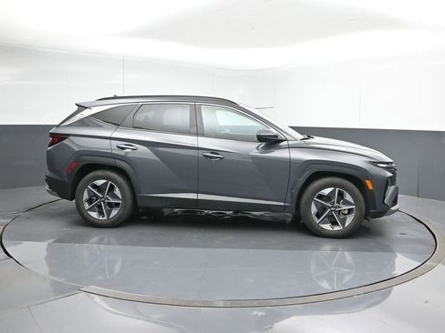 Used 2025 Hyundai Tucson SEL FWD image 6