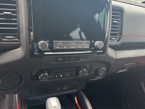 Used 2024 Nissan Frontier Pro-X image 9