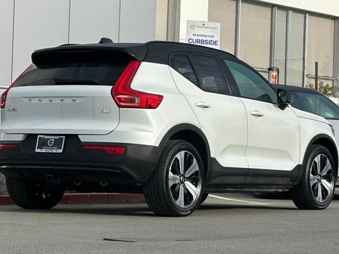 Certified 2023 Volvo XC40 Recharge Plus image 2