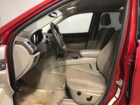Used 2011 Jeep Grand Cherokee Laredo w/ Security & Convenience Group AWD/4WD image 10