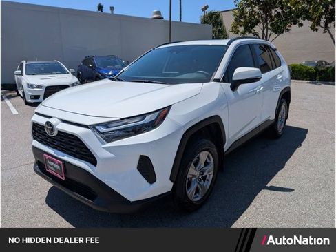 Used 2022 Toyota RAV4 XLE w/ Convenience Package AWD/4WD image 1