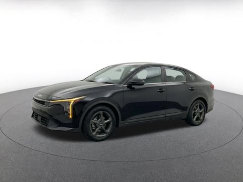 Used 2026 Kia K4 FWD image 3