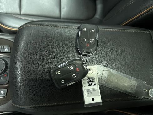 Used 2022 GMC Acadia AT4 w/ Preferred Package image 36