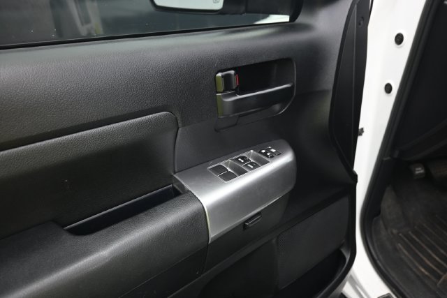 Used 2018 Toyota Sequoia TRD Sport AWD/4WD image 13
