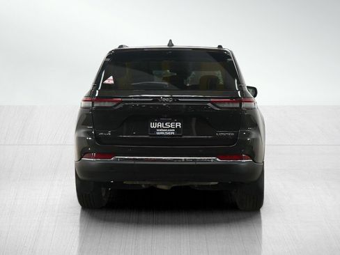 Used 2023 Jeep Grand Cherokee Limited w/ Luxury Tech Group II AWD/4WD image 4