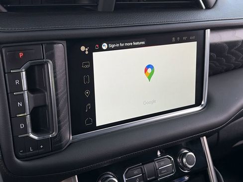 Used 2024 GMC Yukon Denali w/ Advanced Technology Package image 15