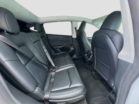 Used 2023 Tesla Model Y Long Range AWD/4WD image 19