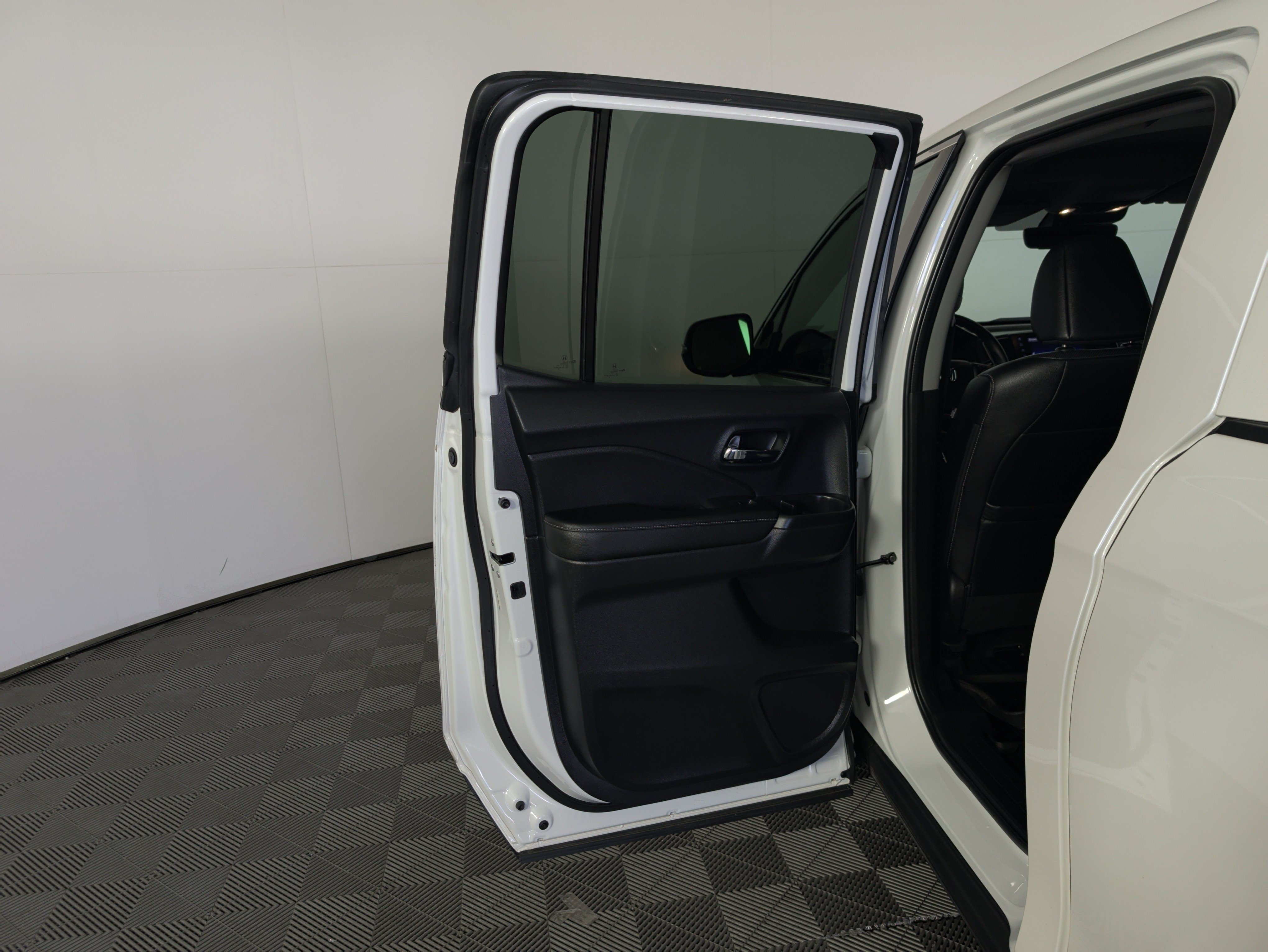 Certified 2023 Honda Ridgeline RTL image 21