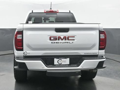 Used 2025 GMC Canyon Denali AWD/4WD image 5