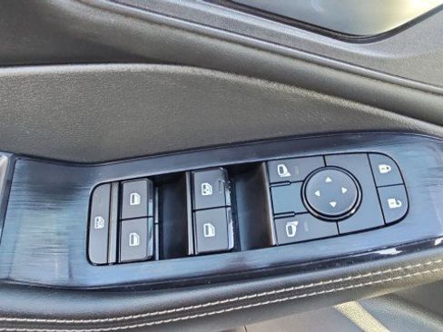 Used 2023 Nissan Rogue SV w/ SV Premium B Package FWD image 23