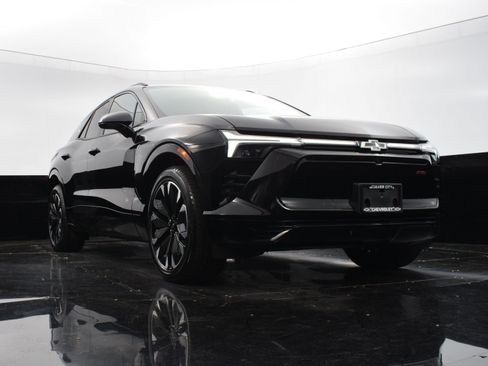 New 2025 Chevrolet Blazer EV RS RWD image 16