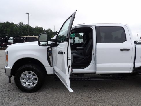 Used 2024 Ford F250 XLT w/ FX4 Off-Road Package AWD/4WD image 13