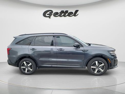 Used 2023 Kia Sorento S w/ Panoramic Sunroof Package FWD image 3