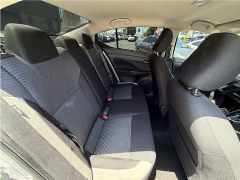 Used 2021 Nissan Versa SV FWD image 28