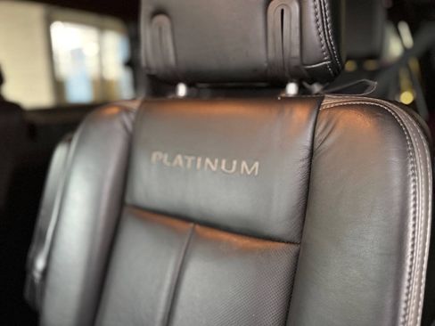 Used 2016 Ford Expedition Platinum AWD/4WD image 36