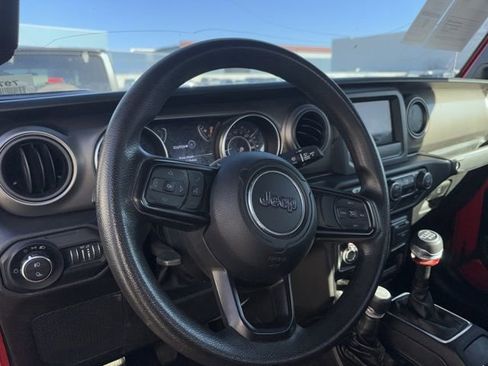 Used 2022 Jeep Gladiator Sport image 9