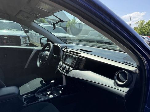 Used 2014 Toyota RAV4 LE FWD image 9