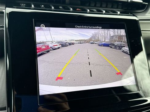 Used 2024 Jeep Grand Cherokee Altitude image 23