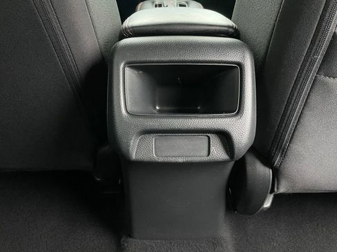 Certified 2025 Honda HR-V Sport image 37