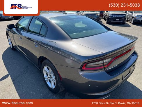 Used 2020 Dodge Charger SXT image 3