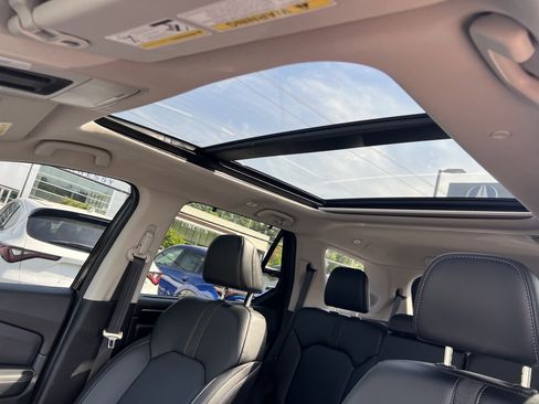 Used 2023 Honda Pilot Touring image 10