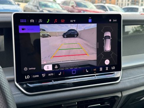 New 2026 Volkswagen Tiguan SE R-Line FWD image 18