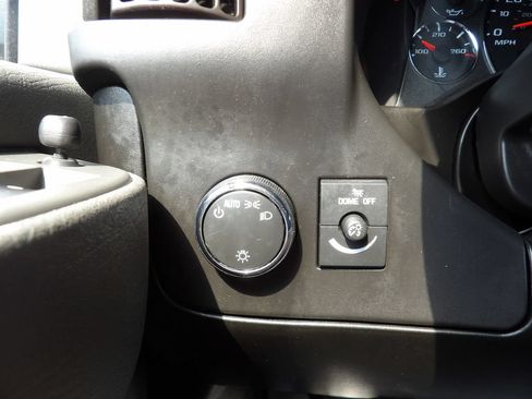 Used 2022 GMC Savana 2500 RWD image 19