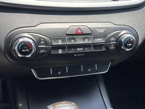 Used 2017 Kia Sorento FWD w/ LX Convenience Package image 14