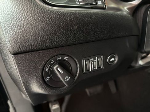 Used 2023 Dodge Challenger SXT w/ Blacktop Package image 19