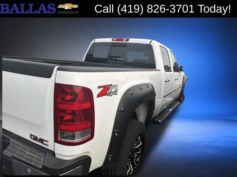 Used 2014 GMC Sierra 2500 SLE w/ HD SLE Premium Package AWD/4WD image 3