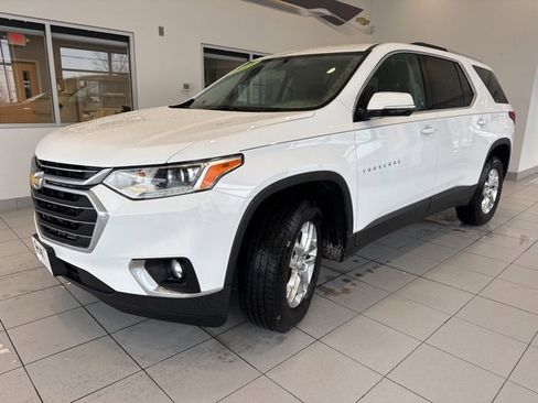 Used 2018 Chevrolet Traverse LT image 3