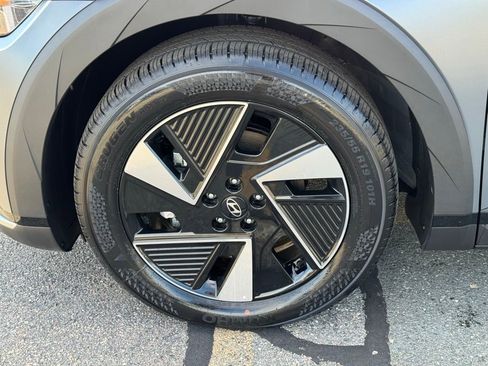 New 2025 Hyundai Ioniq 5 SEL image 9