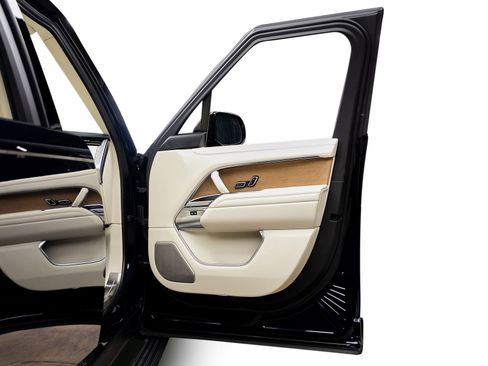 Used 2024 Land Rover Range Rover SV image 56