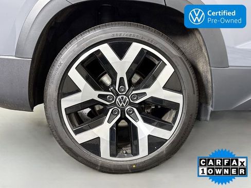 Certified 2023 Volkswagen Taos SEL AWD/4WD image 32