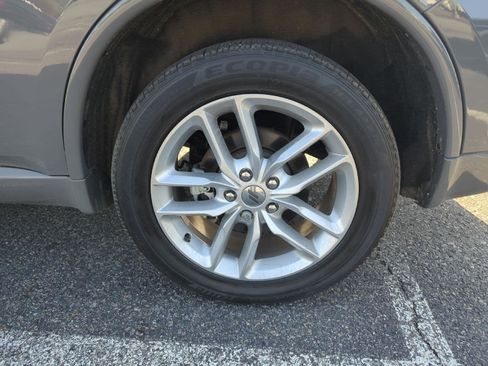 Used 2023 Dodge Durango GT image 11