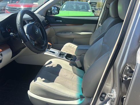 Used 2014 Subaru Outback 2.5i Limited AWD/4WD image 11