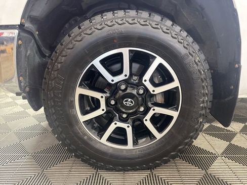 Used 2021 Toyota Tundra Limited w/ TRD Off-Road Package image 10