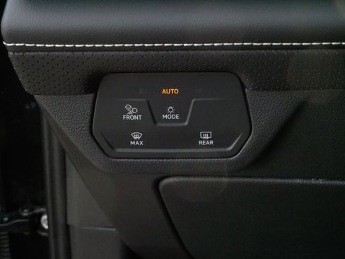 Certified 2026 Volkswagen Atlas SE AWD/4WD image 27