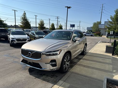 Used 2023 Volvo XC60 B5 Plus w/ Climate Package AWD/4WD image 7