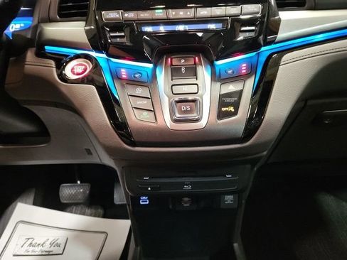 Certified 2024 Honda Odyssey Touring image 16